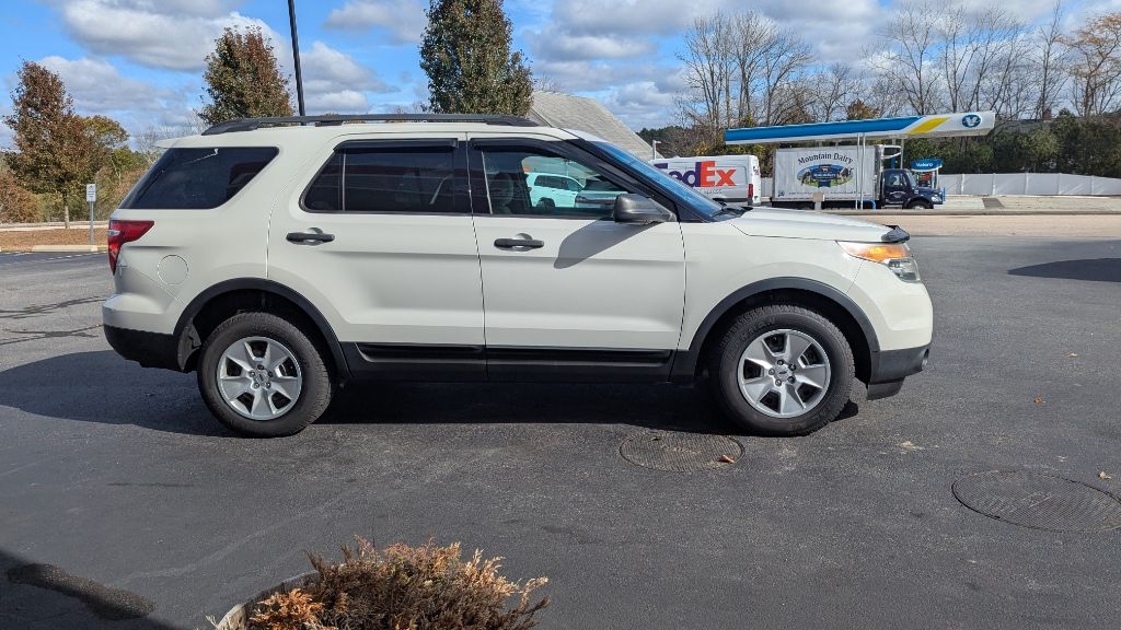 Ford Explorer XLS 4WD 2011 Ford Explorer XLS 4WD 2011