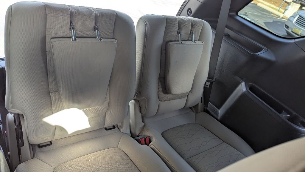 Ford Explorer XLS 4WD 2011 Ford Explorer XLS 4WD 2011