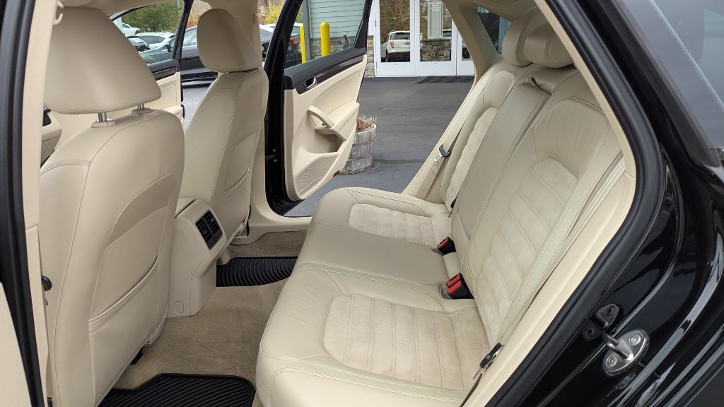 Volkswagen Passat 2.0L TDI SEL Premium 2014 Volkswagen Passat 2.0L TDI SEL Premium 2014