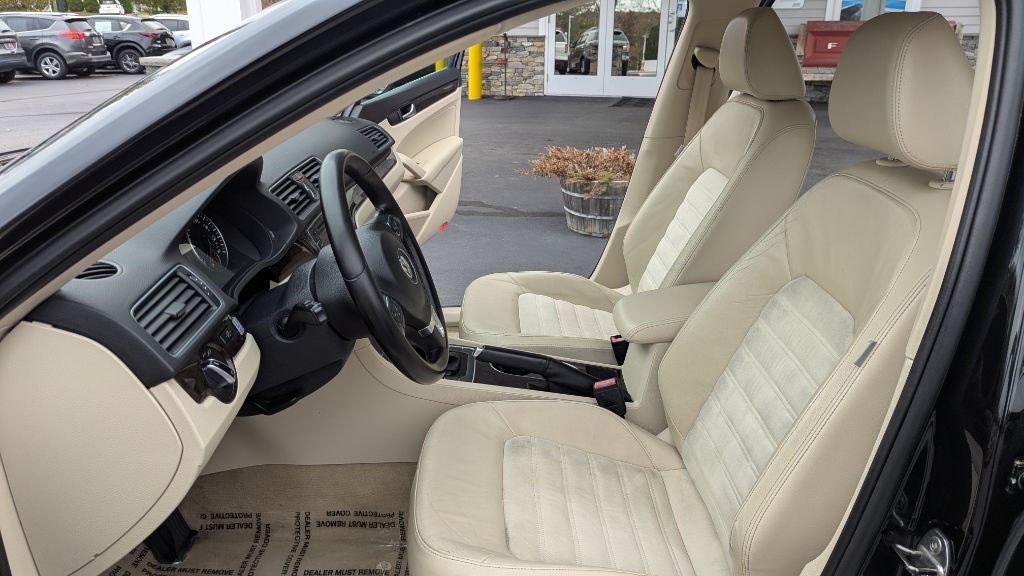 Volkswagen Passat 2.0L TDI SEL Premium 2014 Volkswagen Passat 2.0L TDI SEL Premium 2014