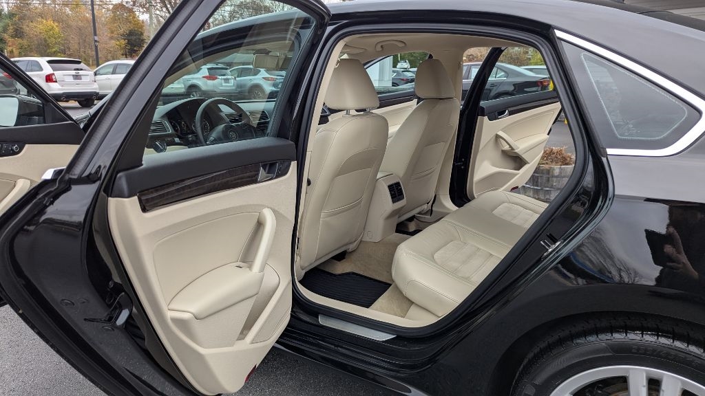 Volkswagen Passat 2.0L TDI SEL Premium 2014 Volkswagen Passat 2.0L TDI SEL Premium 2014