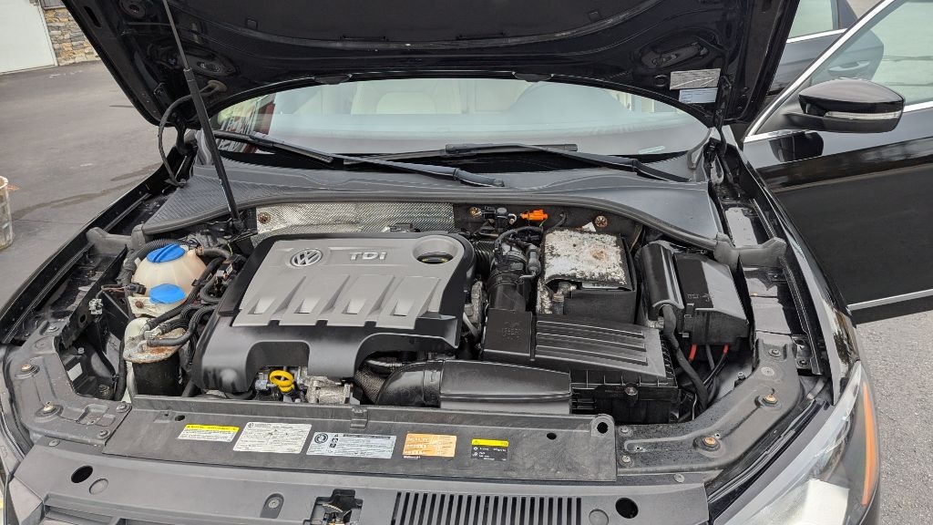 Volkswagen Passat 2.0L TDI SEL Premium 2014 Volkswagen Passat 2.0L TDI SEL Premium 2014