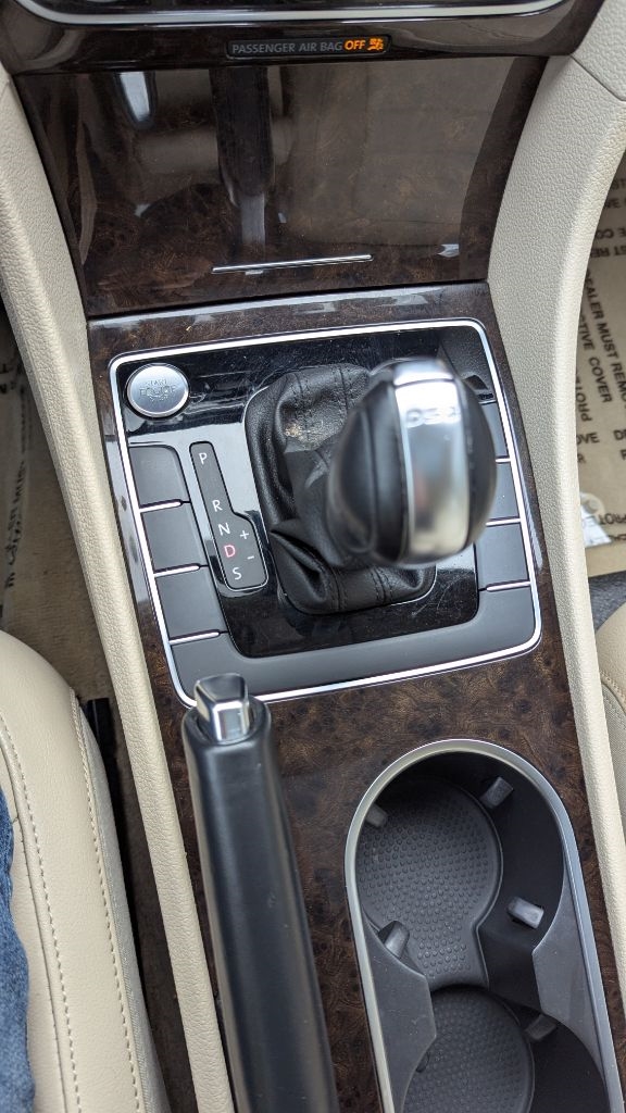 Volkswagen Passat 2.0L TDI SEL Premium 2014 Volkswagen Passat 2.0L TDI SEL Premium 2014