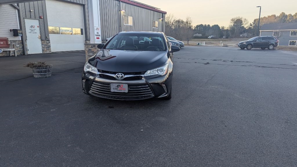 2017 Toyota Camry XLE XSE photo 3
