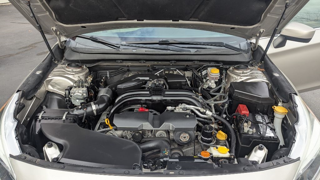 Subaru Legacy 2.5i Premium 2015