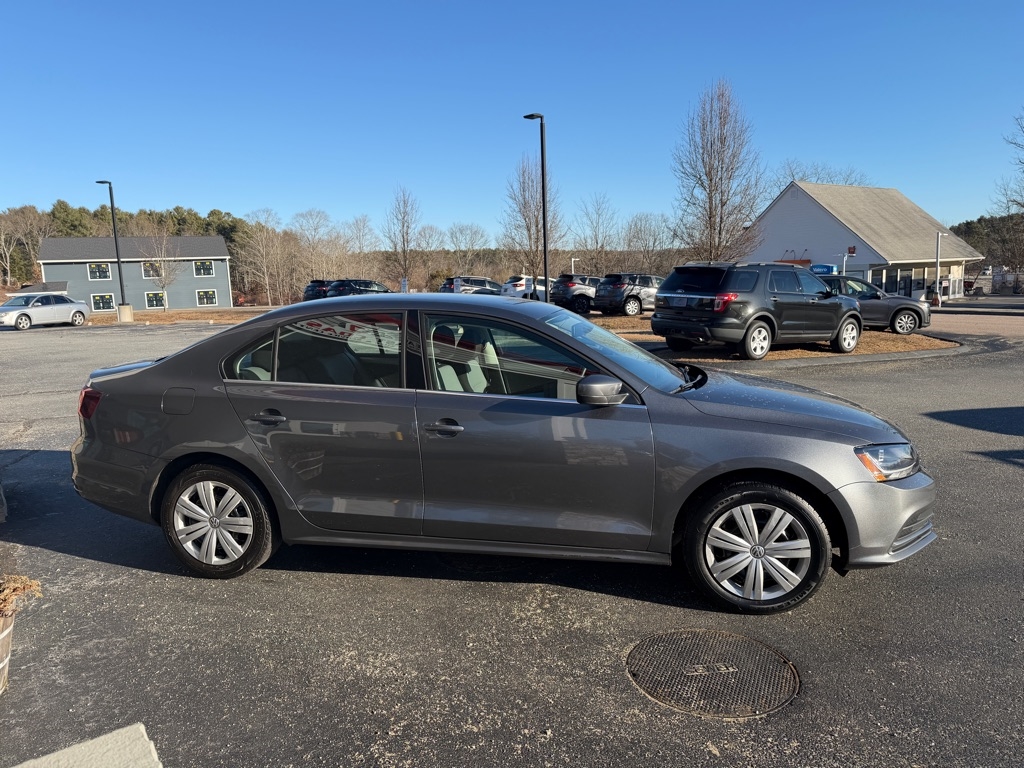 Volkswagen Jetta 1.4T S 6A 2017