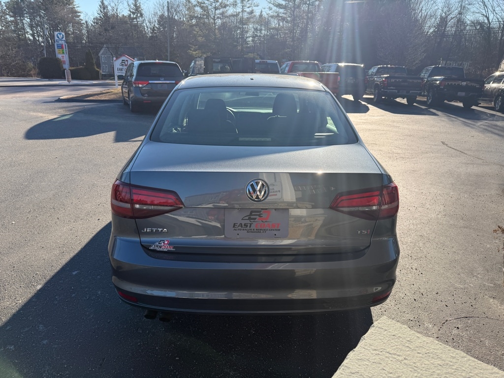 Volkswagen Jetta 1.4T S 6A 2017