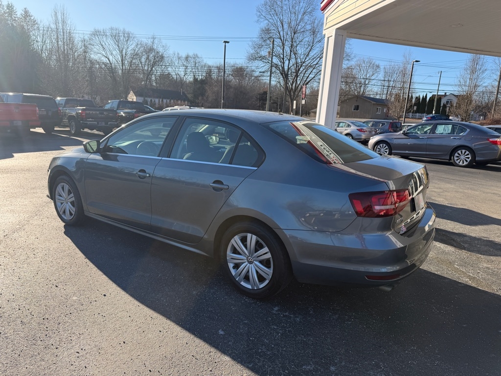 Volkswagen Jetta 1.4T S 6A 2017