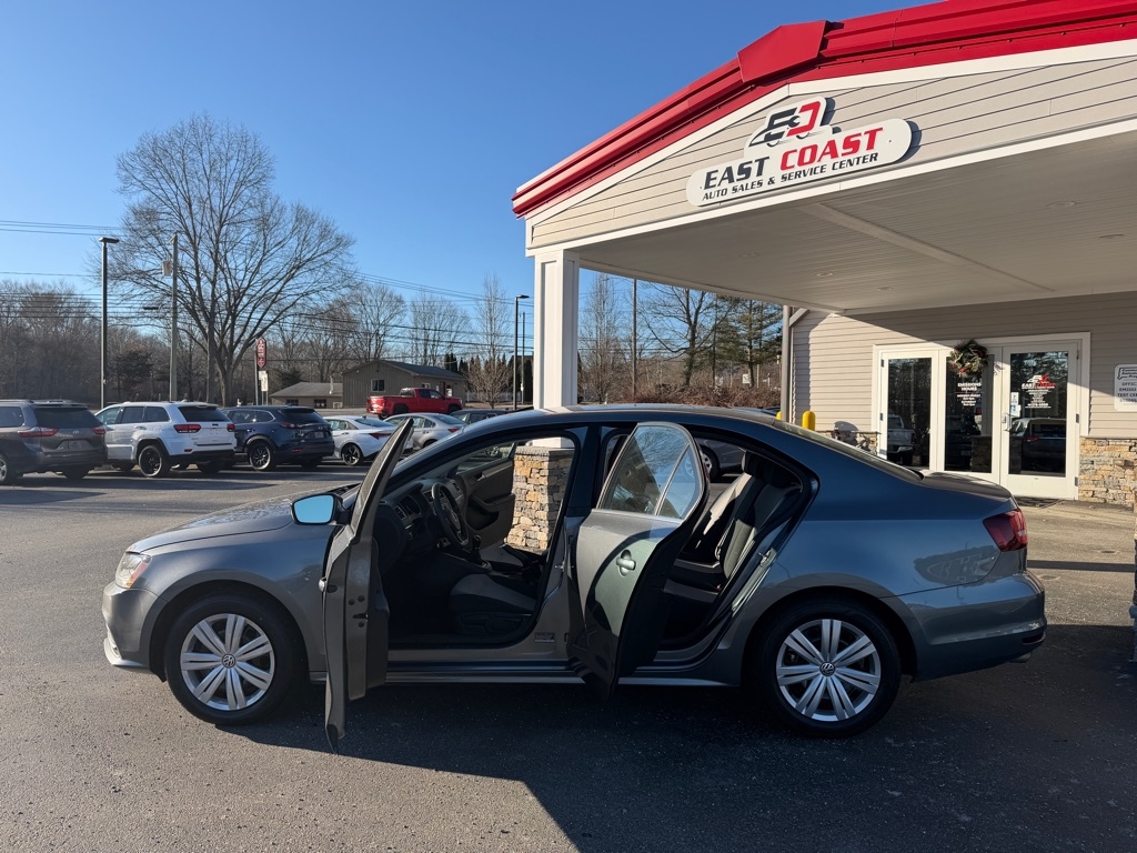 Volkswagen Jetta 1.4T S 6A 2017