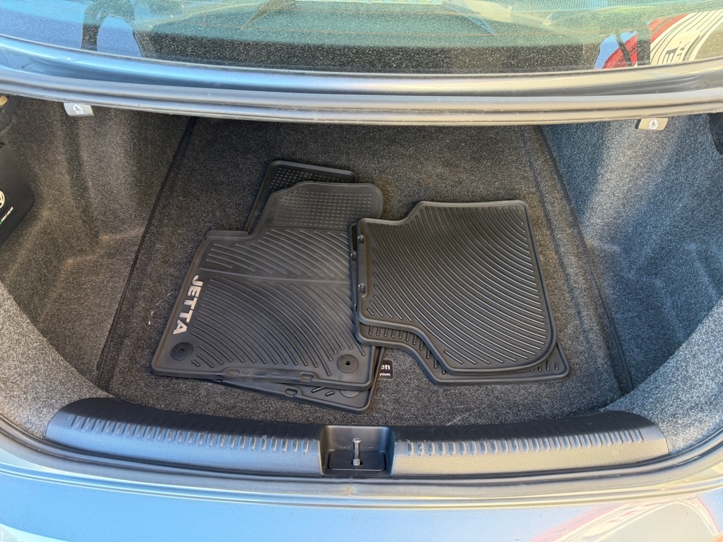 Volkswagen Jetta 1.4T S 6A 2017