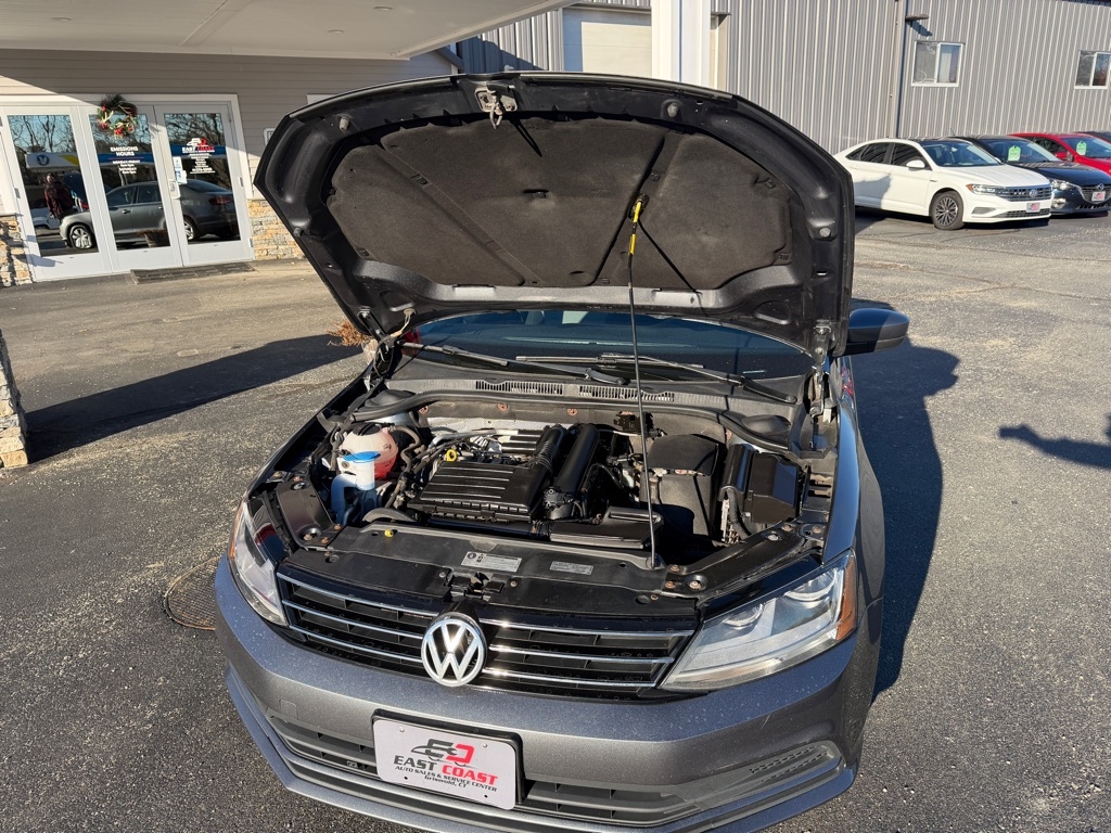 Volkswagen Jetta 1.4T S 6A 2017