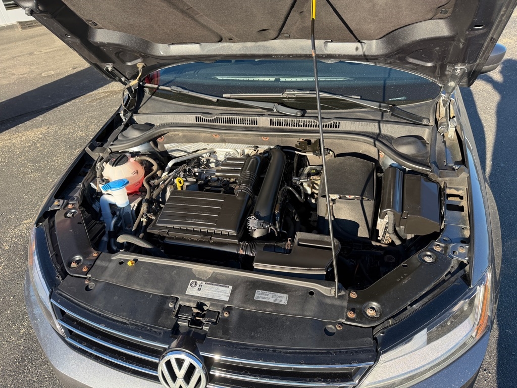 Volkswagen Jetta 1.4T S 6A 2017