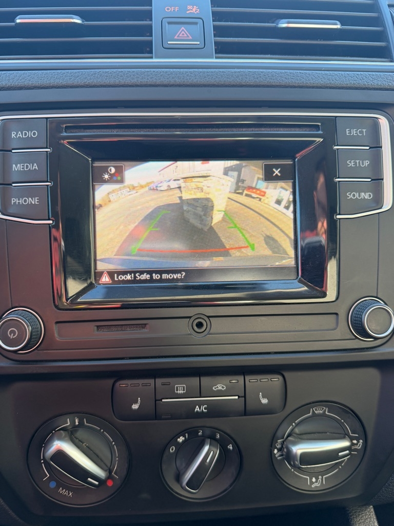 Volkswagen Jetta 1.4T S 6A 2017