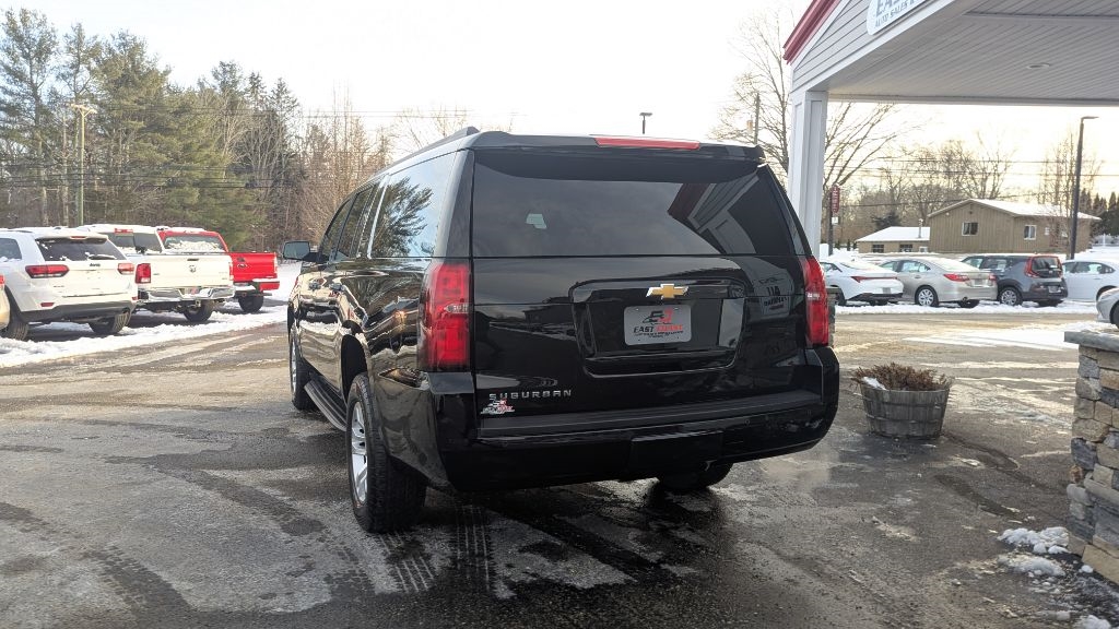 Chevrolet Suburban LT 4WD 2016