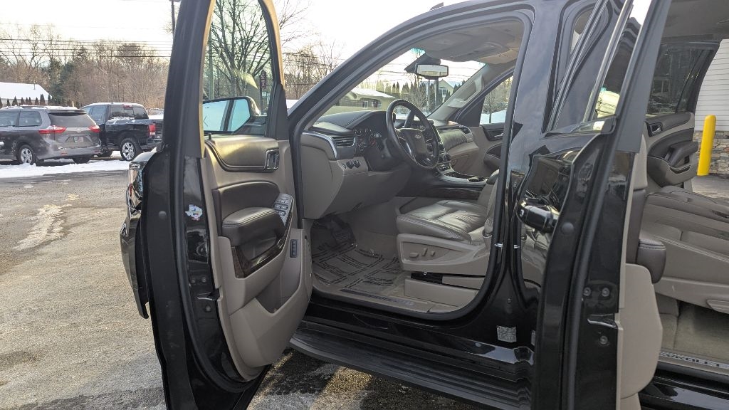 Chevrolet Suburban LT 4WD 2016