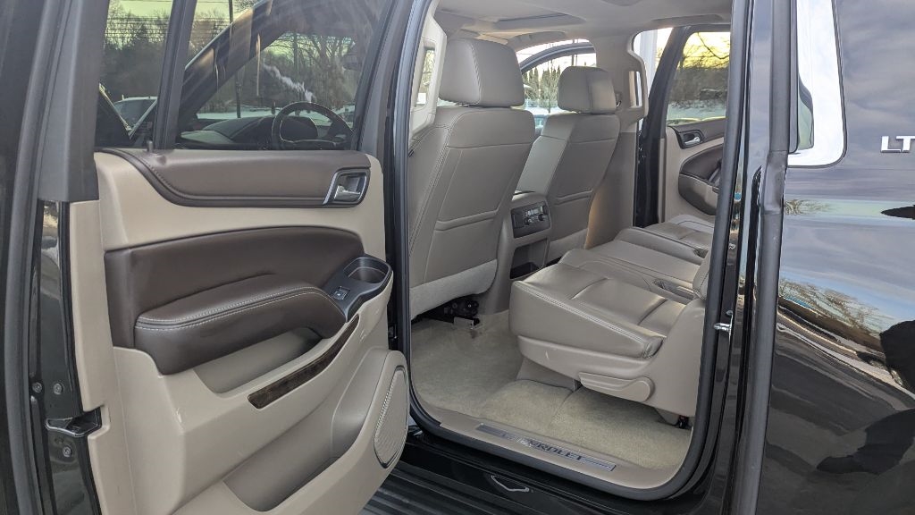 Chevrolet Suburban LT 4WD 2016