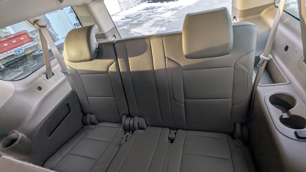 Chevrolet Suburban LT 4WD 2016