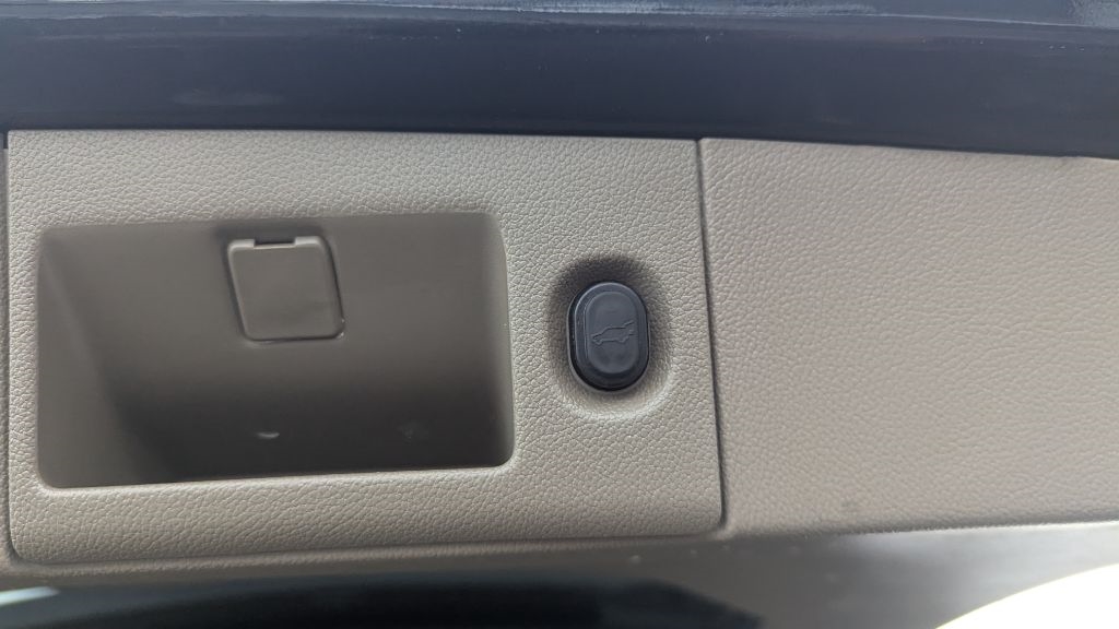 Chevrolet Suburban LT 4WD 2016