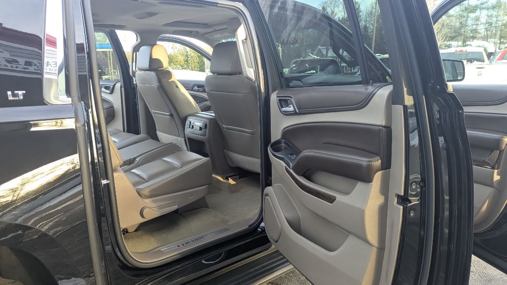 Chevrolet Suburban LT 4WD 2016