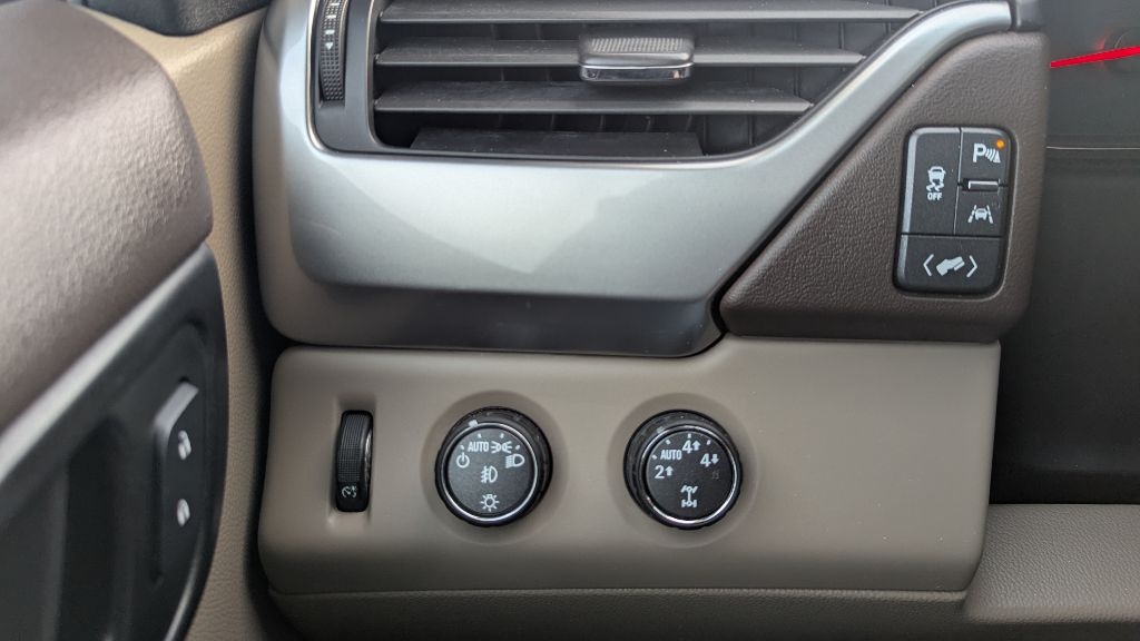 Chevrolet Suburban LT 4WD 2016