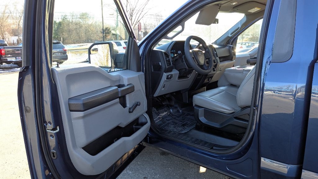Ford F-150 XL 8-ft. Bed 2WD 2017