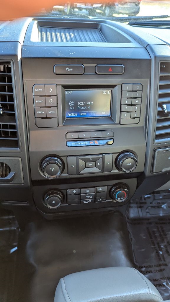 Ford F-150 XL 8-ft. Bed 2WD 2017