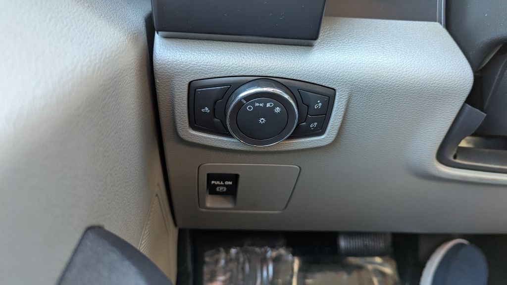 Ford F-150 XL 8-ft. Bed 2WD 2017