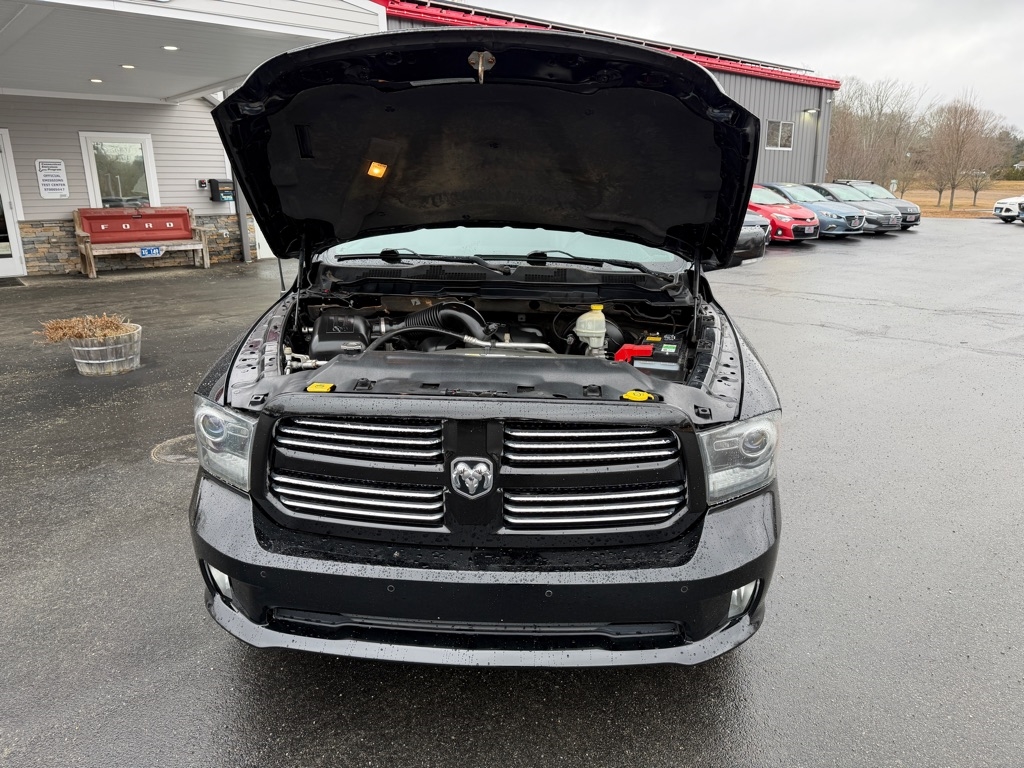 RAM 1500 Sport Quad Cab 4WD 2014