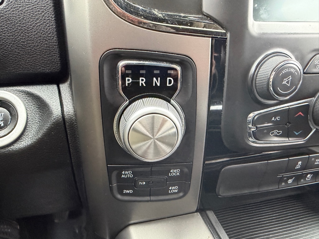 RAM 1500 Sport Quad Cab 4WD 2014