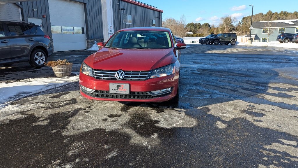 Volkswagen Passat TDI SE 6A w/ Sunroof & Nav 2015
