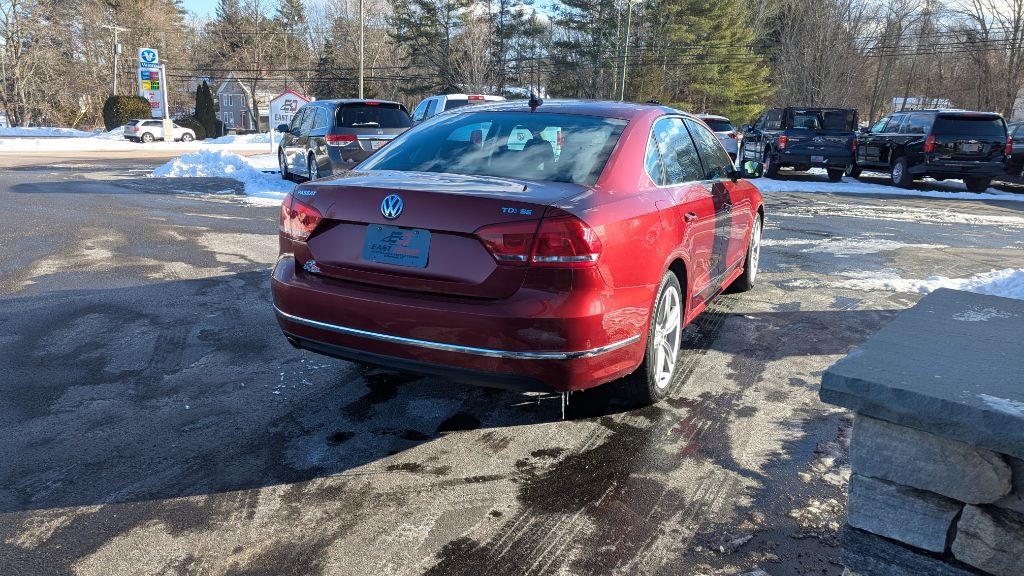 Volkswagen Passat TDI SE 6A w/ Sunroof & Nav 2015