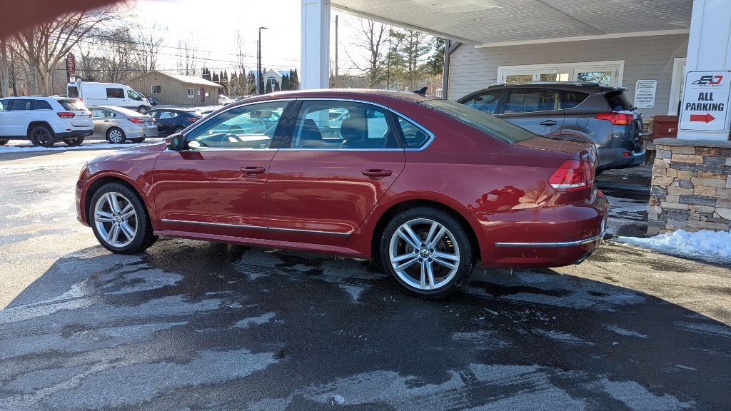 Volkswagen Passat TDI SE 6A w/ Sunroof & Nav 2015