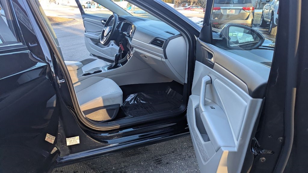 Volkswagen Jetta 1.4T S 8A 2019