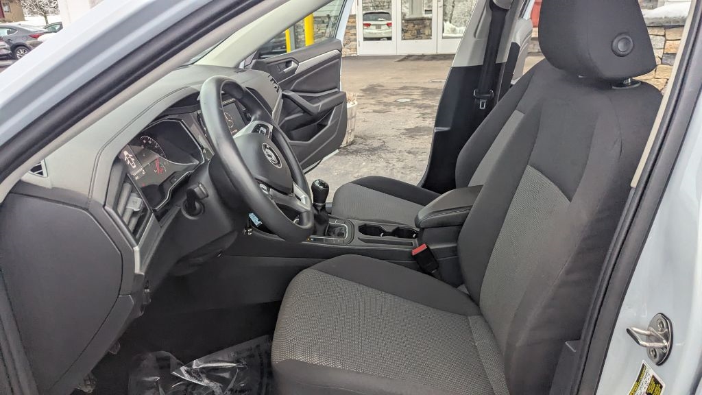 Volkswagen Jetta 1.4T S 6M 2019