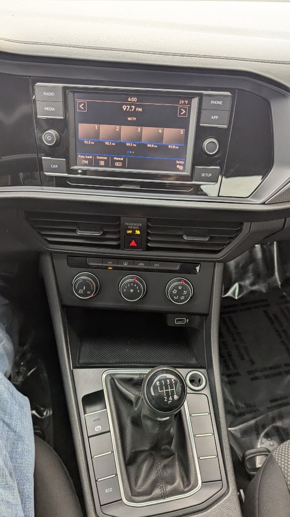 Volkswagen Jetta 1.4T S 6M 2019