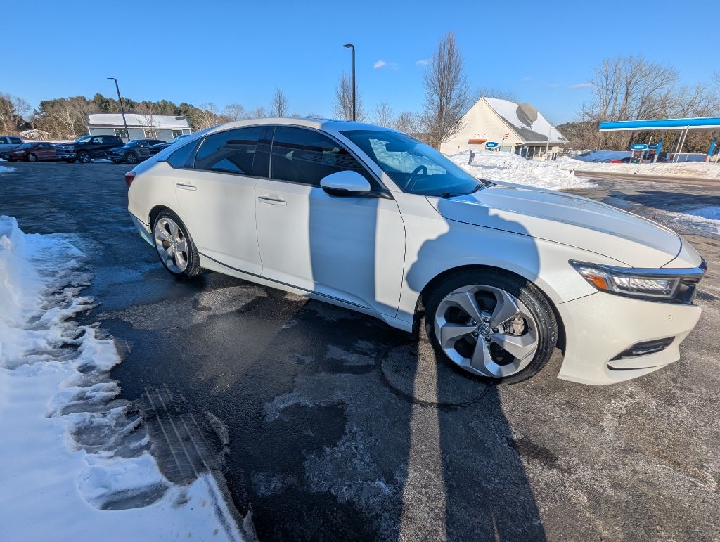Honda Accord Touring 2.0T 10A 2018