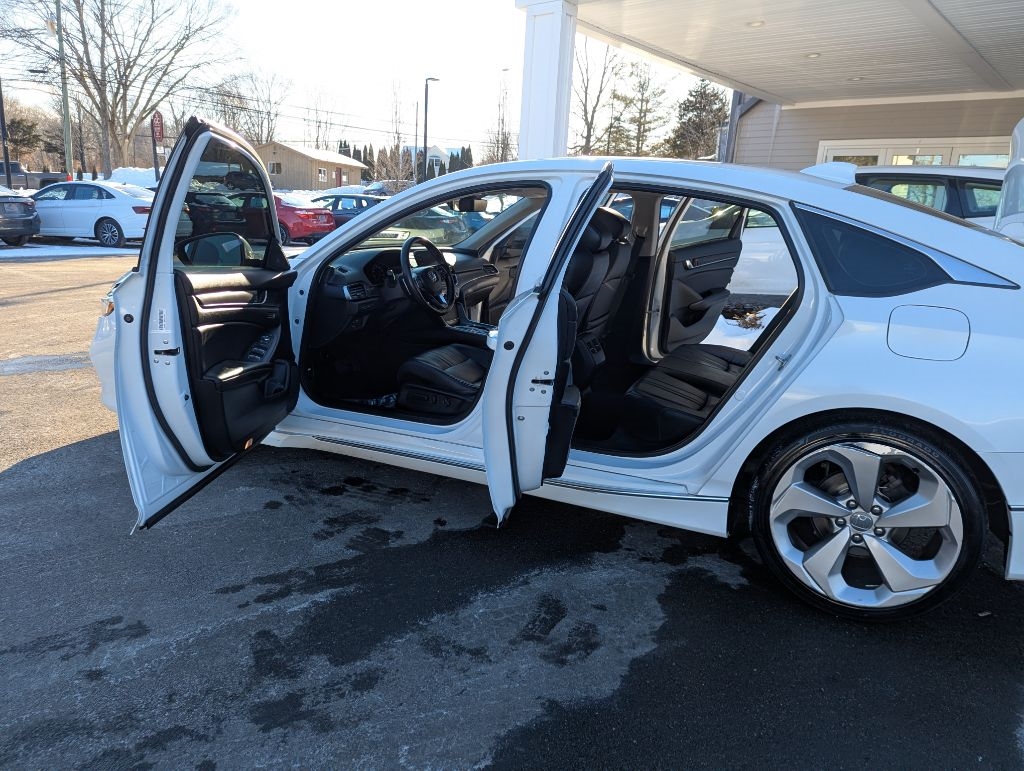 Honda Accord Touring 2.0T 10A 2018