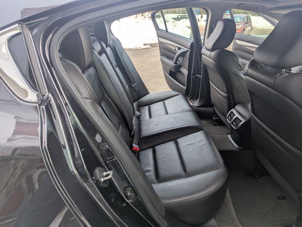 Acura TL 6-Speed AT 2013