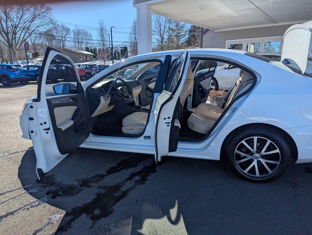 Volkswagen Jetta 1.4T SE 6A 2018