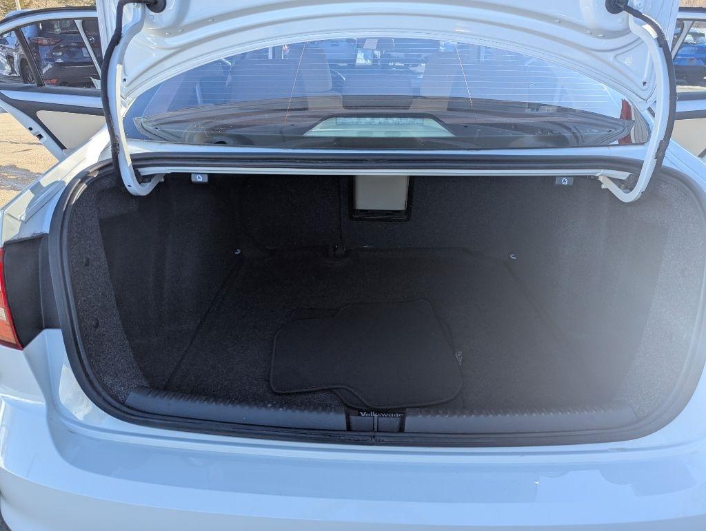 Volkswagen Jetta 1.4T SE 6A 2018