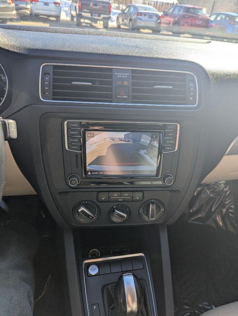 Volkswagen Jetta 1.4T SE 6A 2018