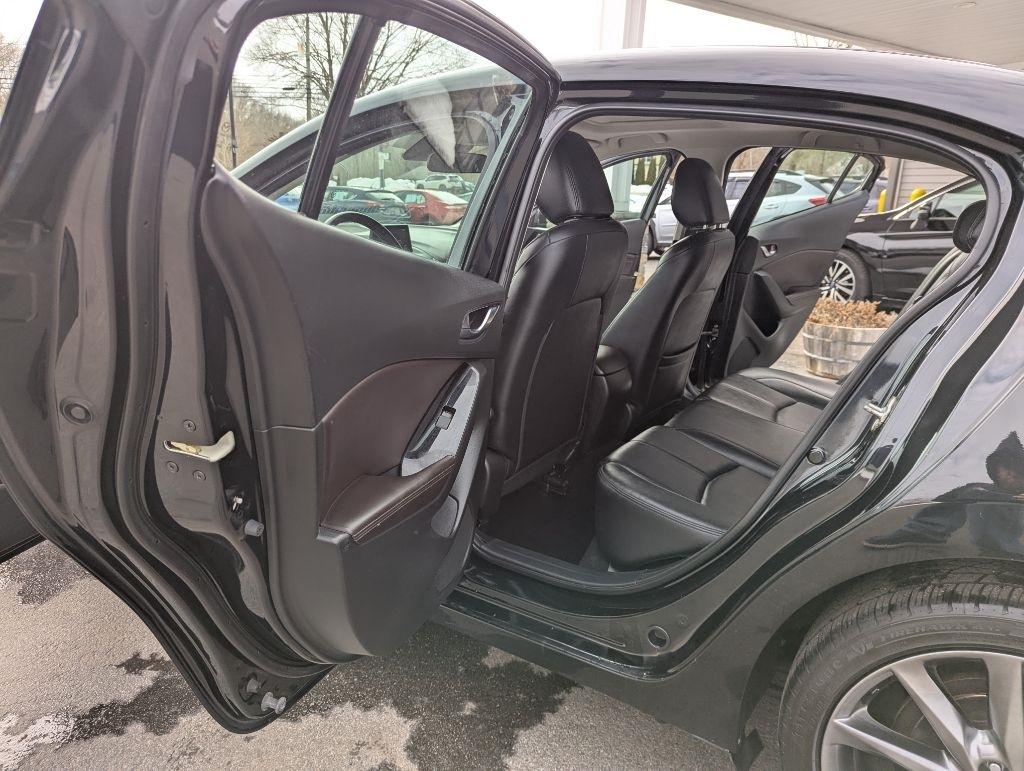 Mazda MAZDA3 s Touring AT 4-Door 2018