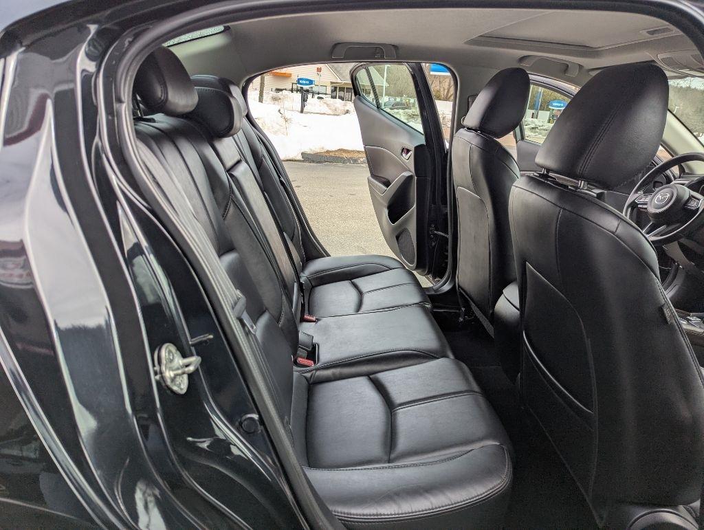 Mazda MAZDA3 s Touring AT 4-Door 2018