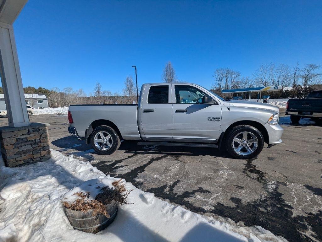 RAM 1500 Tradesman Quad Cab 4WD 2017