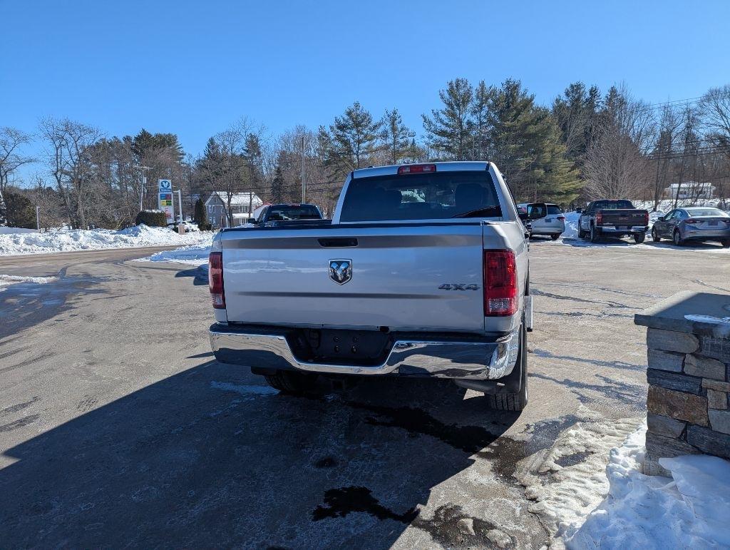 RAM 1500 Tradesman Quad Cab 4WD 2017