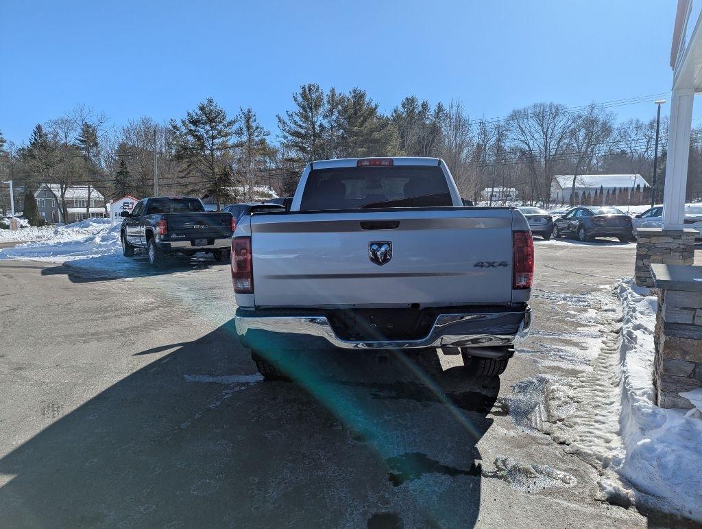 RAM 1500 Tradesman Quad Cab 4WD 2017