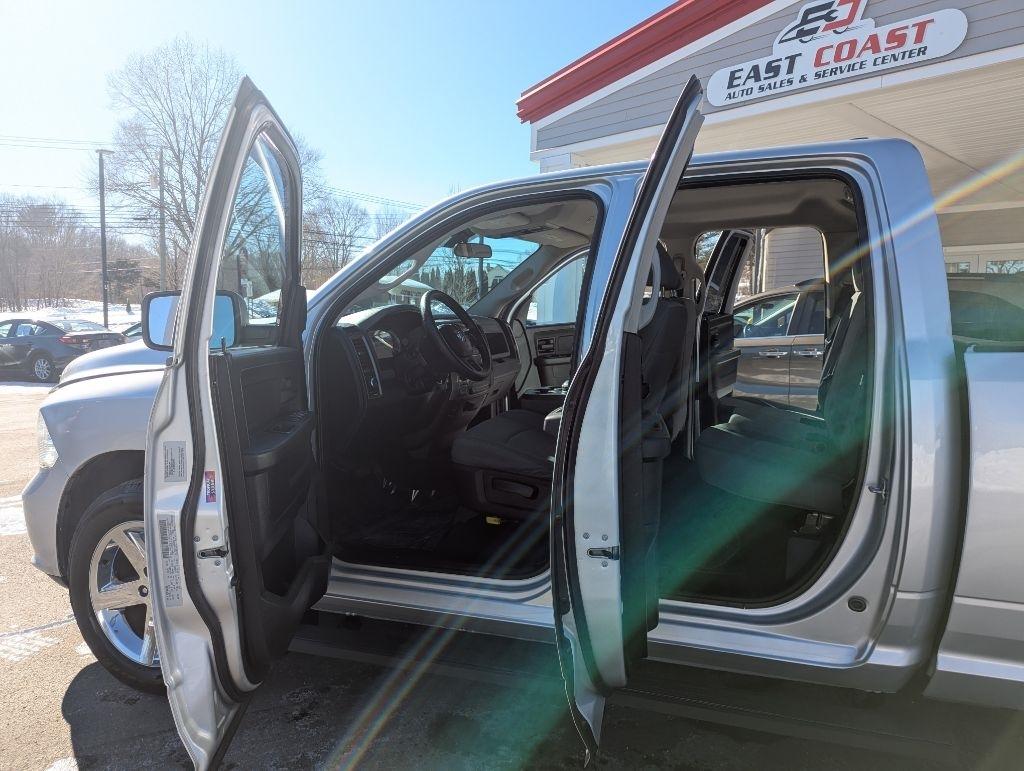 RAM 1500 Tradesman Quad Cab 4WD 2017