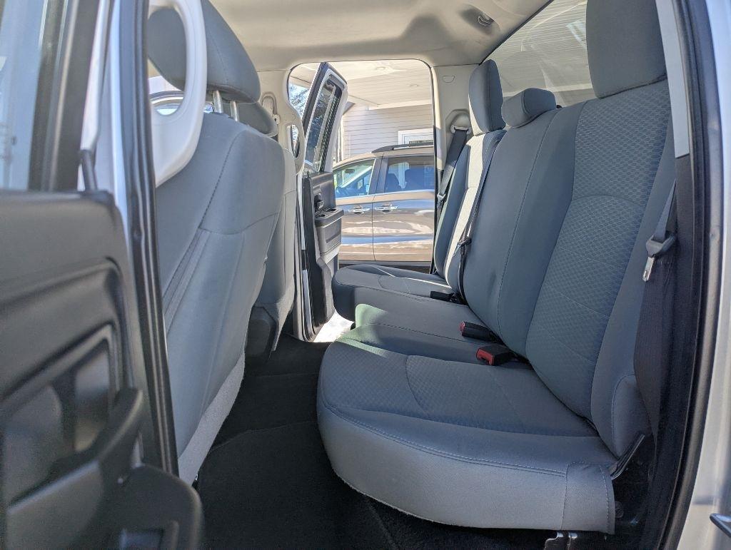 RAM 1500 Tradesman Quad Cab 4WD 2017