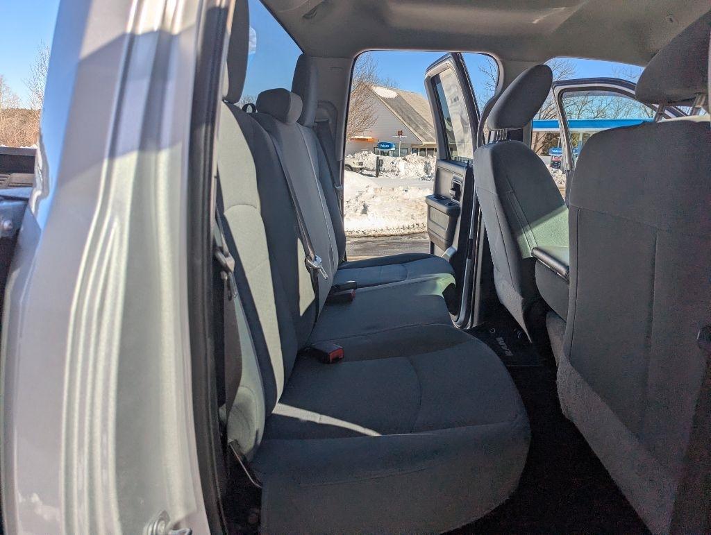 RAM 1500 Tradesman Quad Cab 4WD 2017