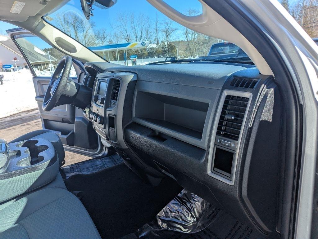 RAM 1500 Tradesman Quad Cab 4WD 2017